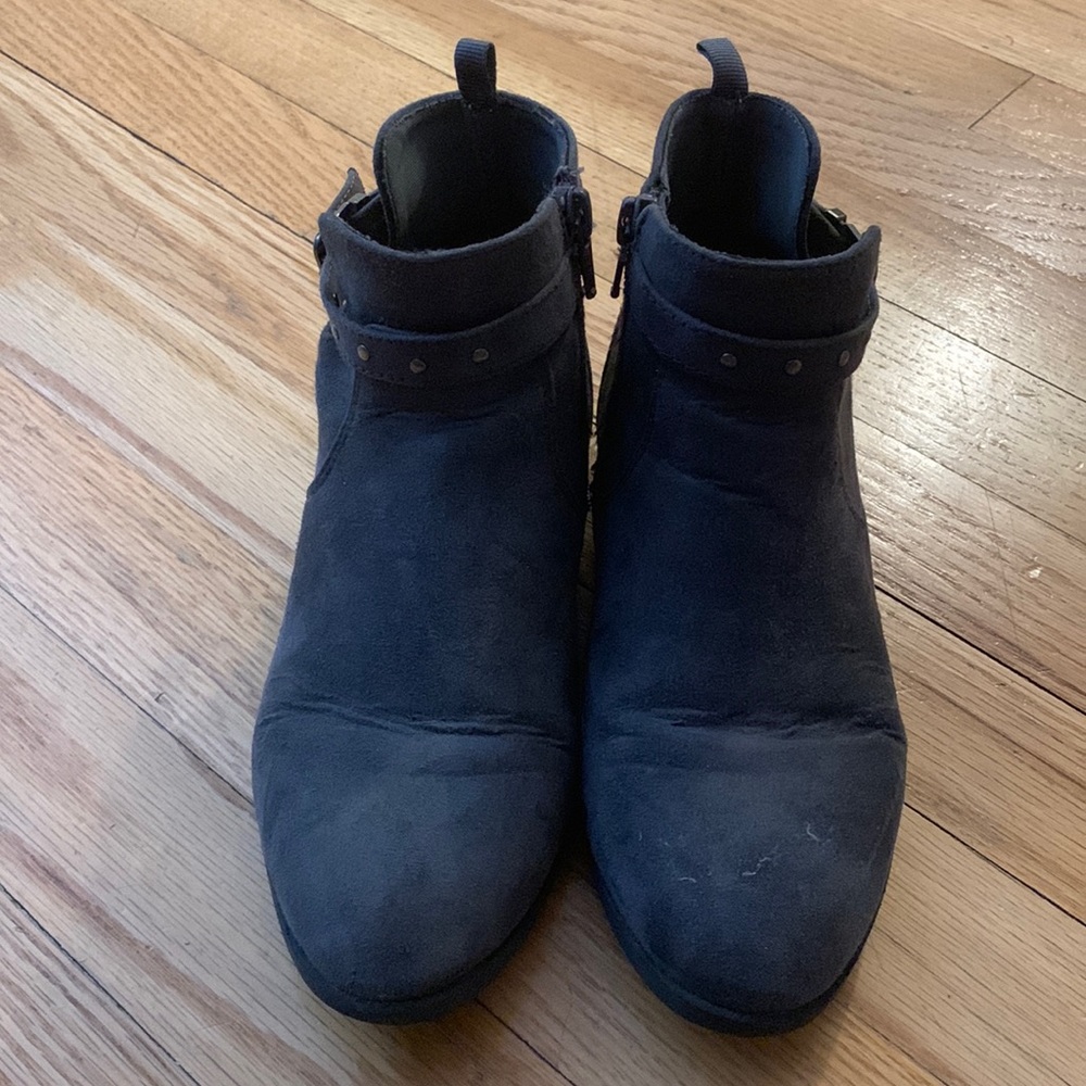 Old Navy Grey Ankle Boot. Girls Size 2